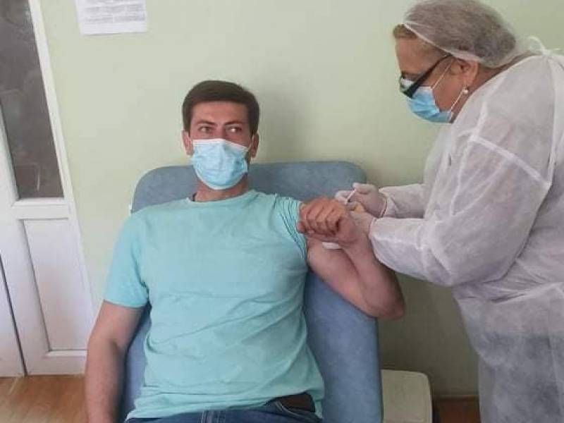 ცაგერის ჯანდაცვის ცენტრში ,,სინოფარმით" ვაქცინაციის პროცესი გრძელდება.